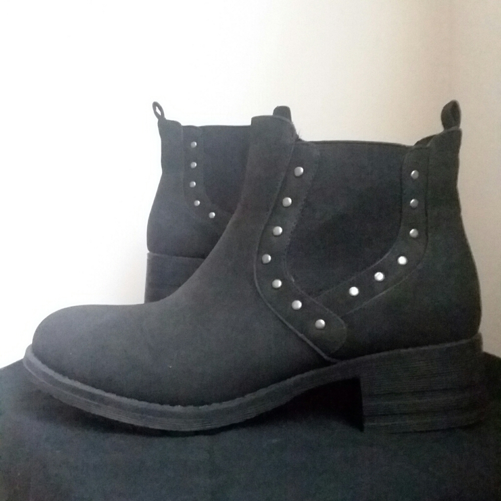 Electric Karma Black Studded Niko Boots 9.5M
